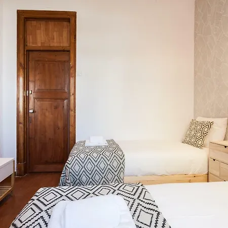 Rossio Vintage Two-bedroom - By Lu Holidays Apartamento *