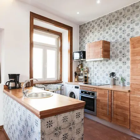 Rossio Vintage - Historical Center 2br By Luehldy