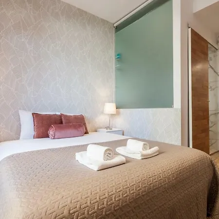 Rossio Vintage Two-bedroom - By Lu Holidays