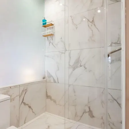 Rossio Vintage Two-bedroom - By Lu Holidays * ליסבון